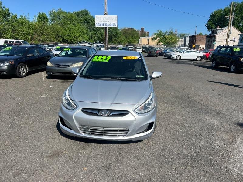 Hyundai Accent SE 5-Door 2014