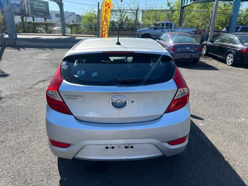 Hyundai Accent SE 5-Door 2014