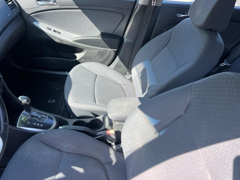 Hyundai Accent SE 5-Door 2014