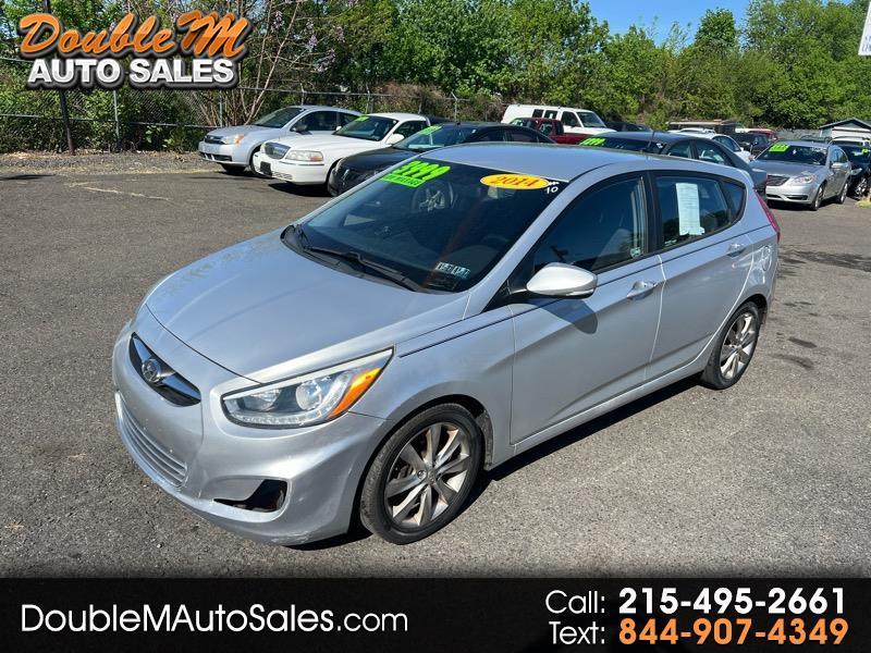 2014 Hyundai Accent SE 5-Door
