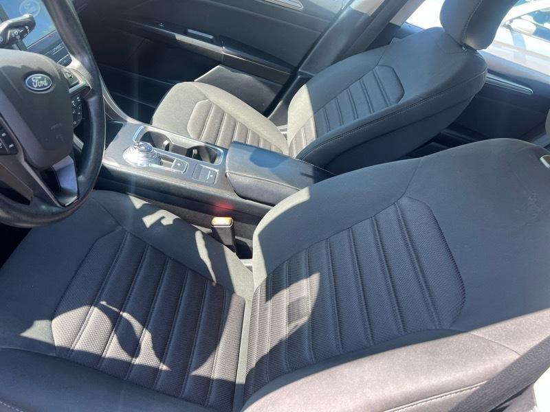 Ford Fusion SE 2019