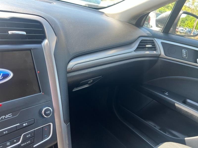Ford Fusion SE 2019