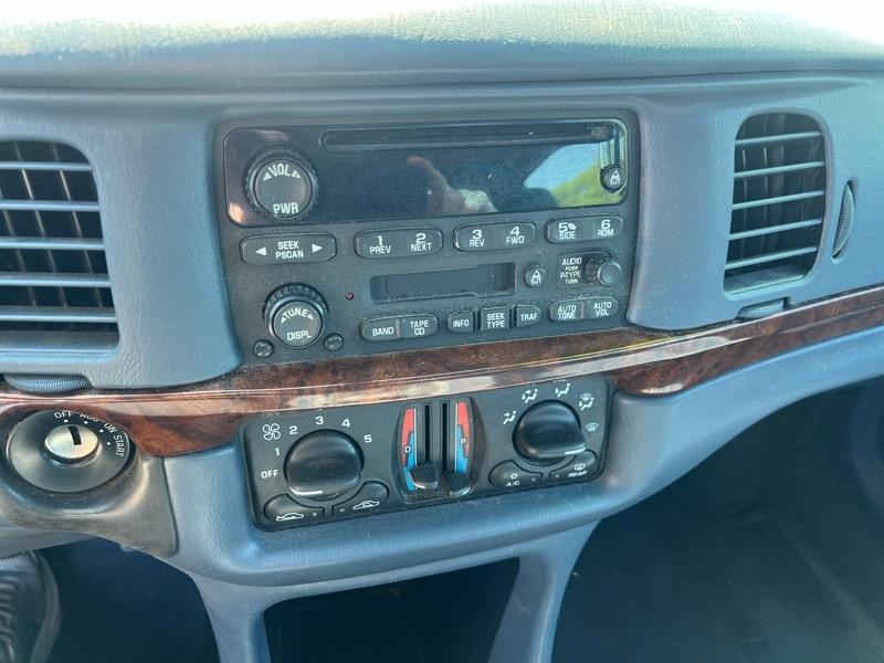 Chevrolet Impala Base 2003