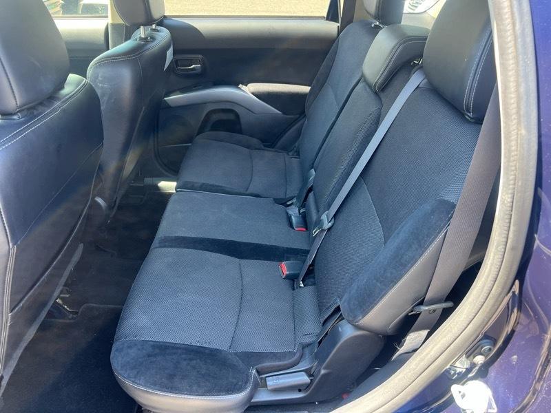 Mitsubishi Outlander SE 2WD 2013