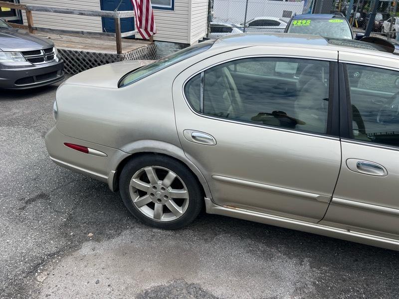 Nissan Maxima GLE 2002