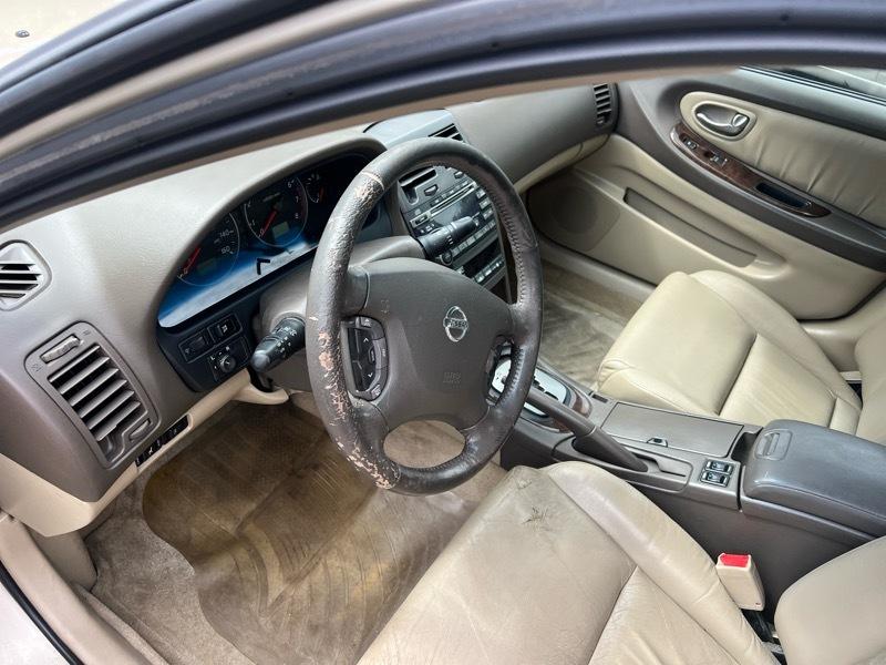 Nissan Maxima GLE 2002