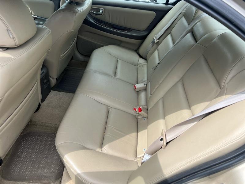 Nissan Maxima GLE 2002