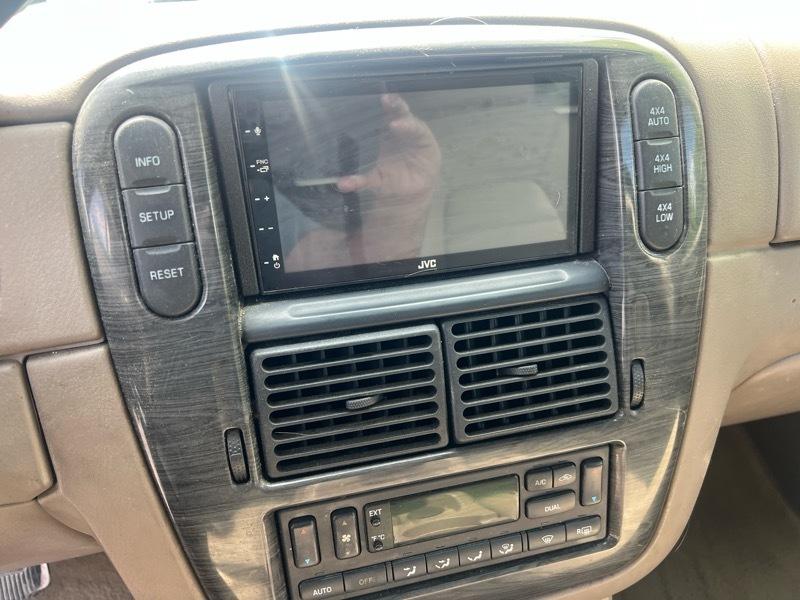 Ford Explorer Limited 4WD 2002