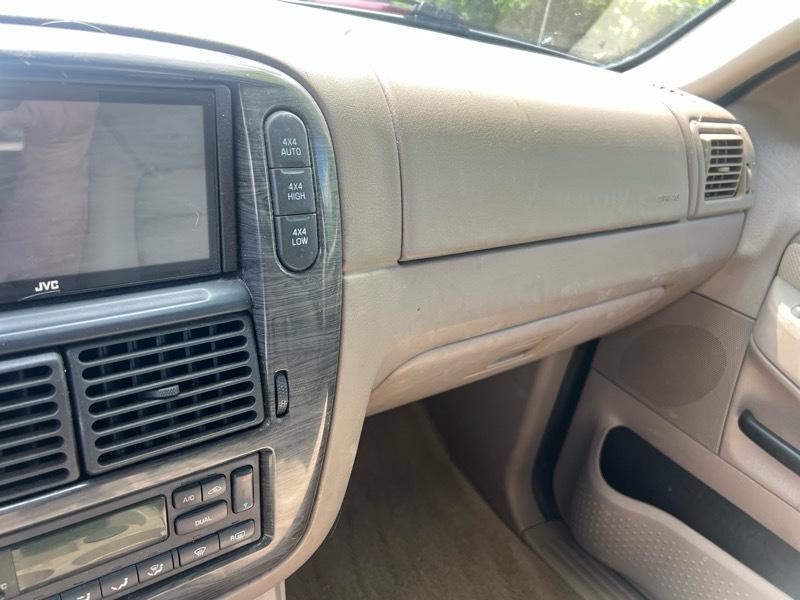 Ford Explorer Limited 4WD 2002
