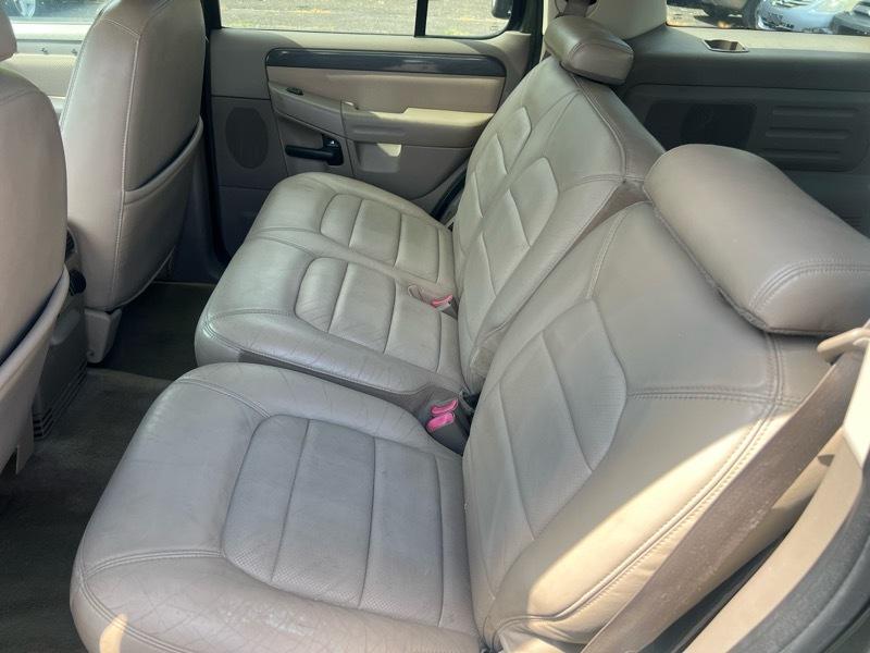 Ford Explorer Limited 4WD 2002