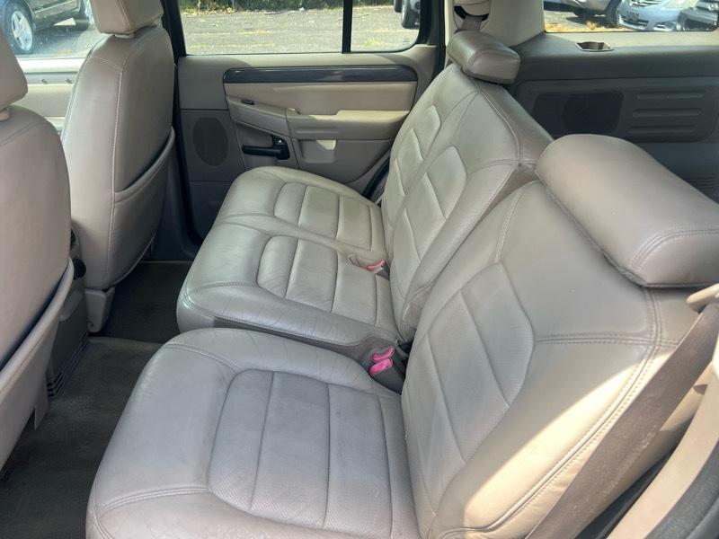 Ford Explorer Limited 4WD 2002
