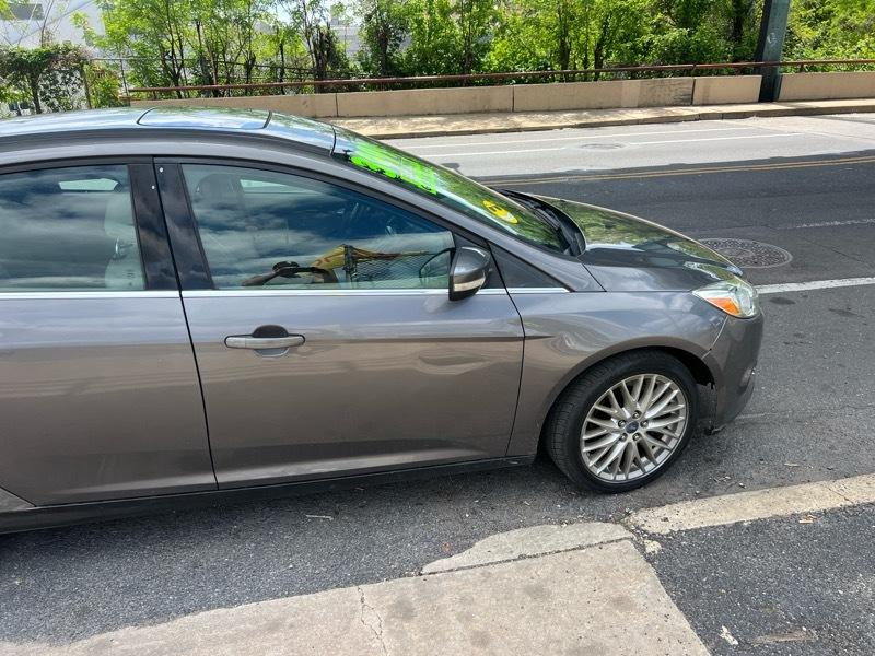 Ford Focus SEL 2012