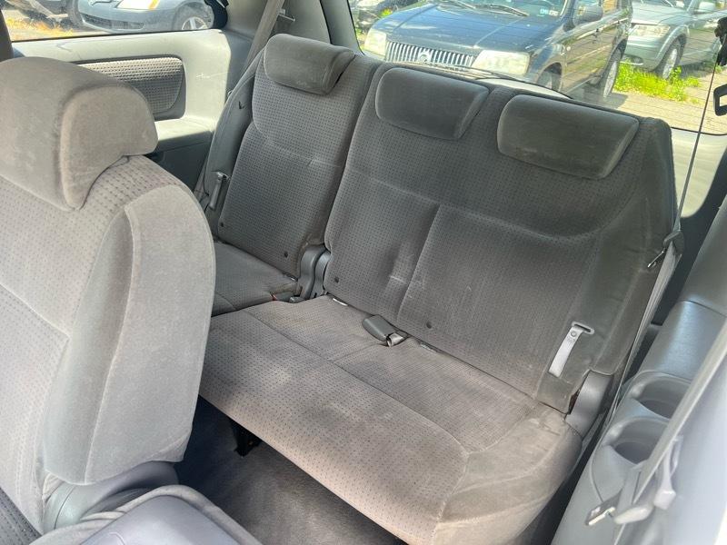 Toyota Sienna LE 7-Passenger 2006