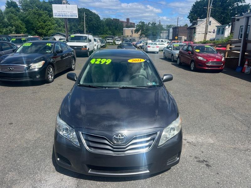 Toyota Camry Base 6-Spd AT 2011