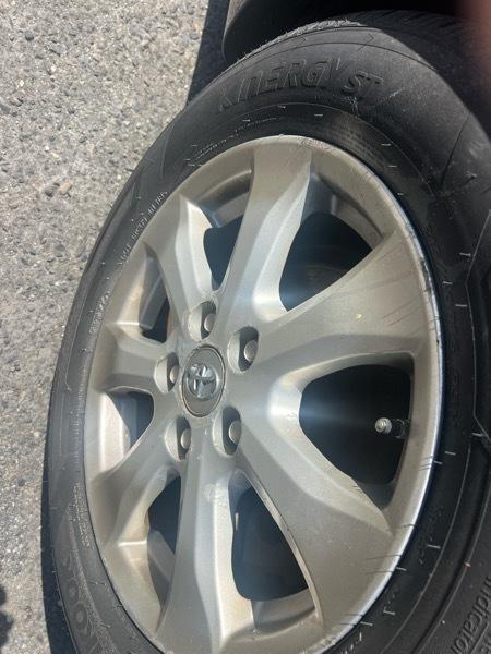 Toyota Camry Base 6-Spd AT 2011