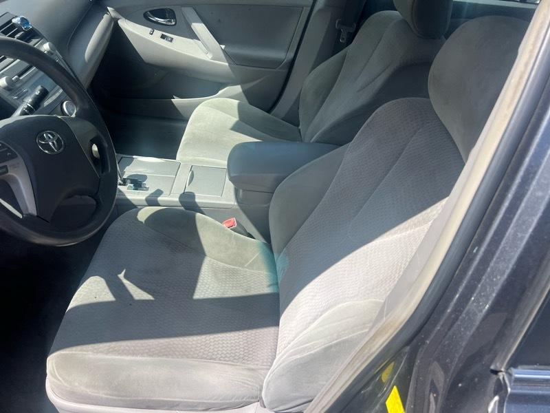 Toyota Camry Base 6-Spd AT 2011