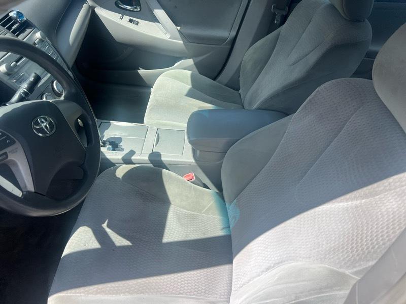 Toyota Camry Base 6-Spd AT 2011