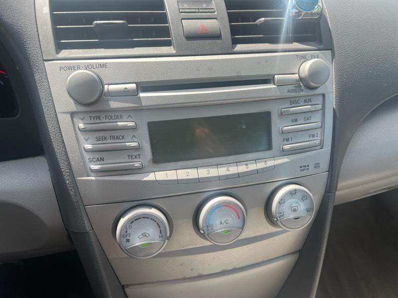 Toyota Camry Base 6-Spd AT 2011
