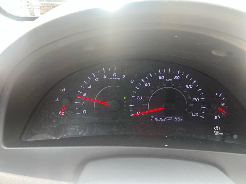 Toyota Camry Base 6-Spd AT 2011