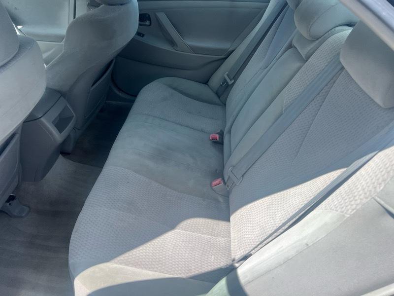 Toyota Camry Base 6-Spd AT 2011