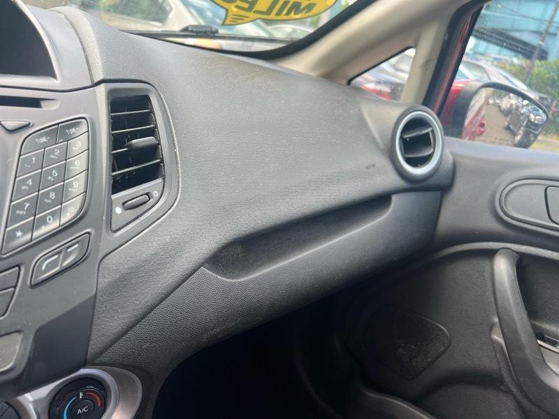 Ford Fiesta SE Hatchback 2017