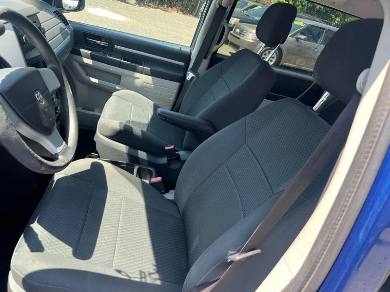 Dodge Grand Caravan SE 2010