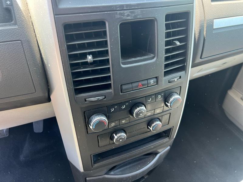 Dodge Grand Caravan SE 2010