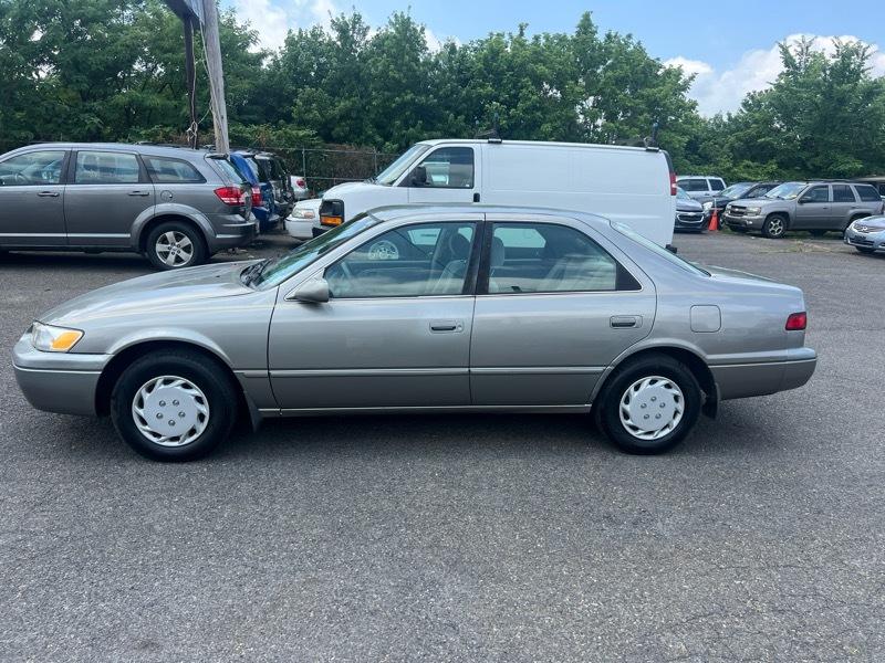 Toyota Camry CE 1999