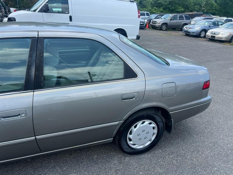 Toyota Camry CE 1999