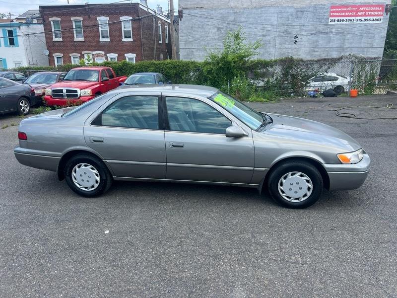 Toyota Camry CE 1999