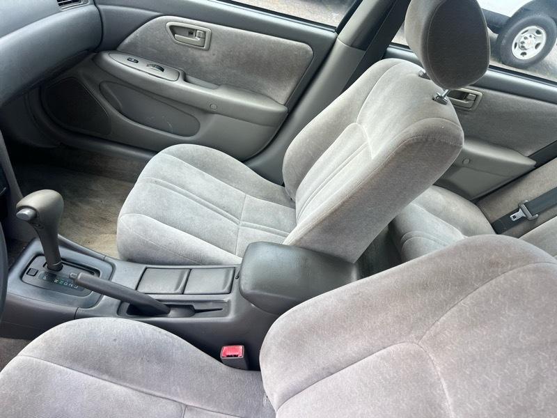 Toyota Camry CE 1999