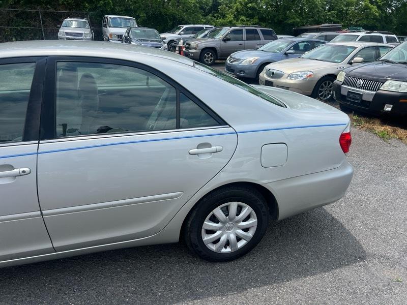 Toyota Camry Standard 2006