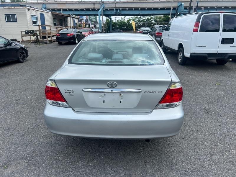 Toyota Camry Standard 2006
