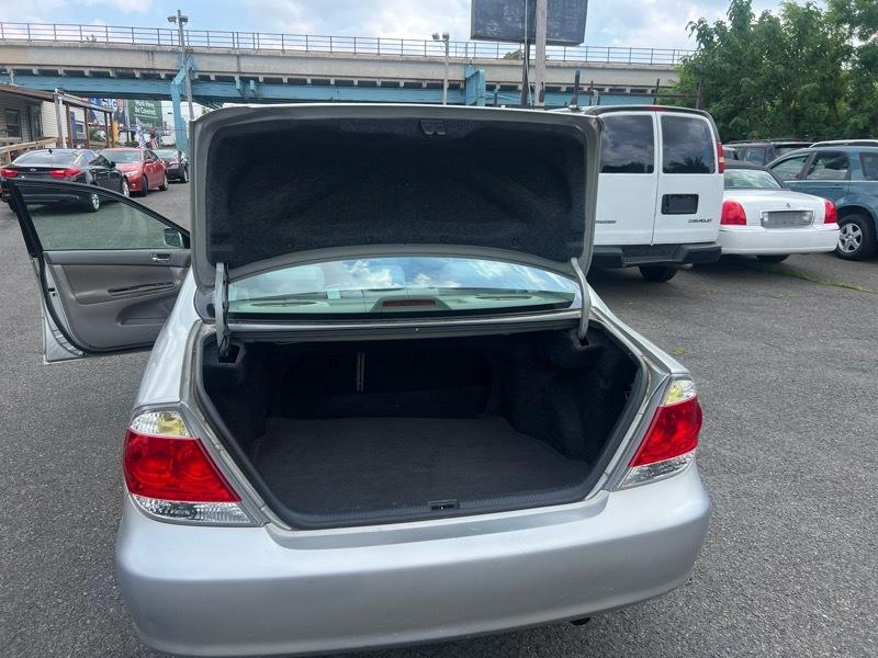 Toyota Camry Standard 2006