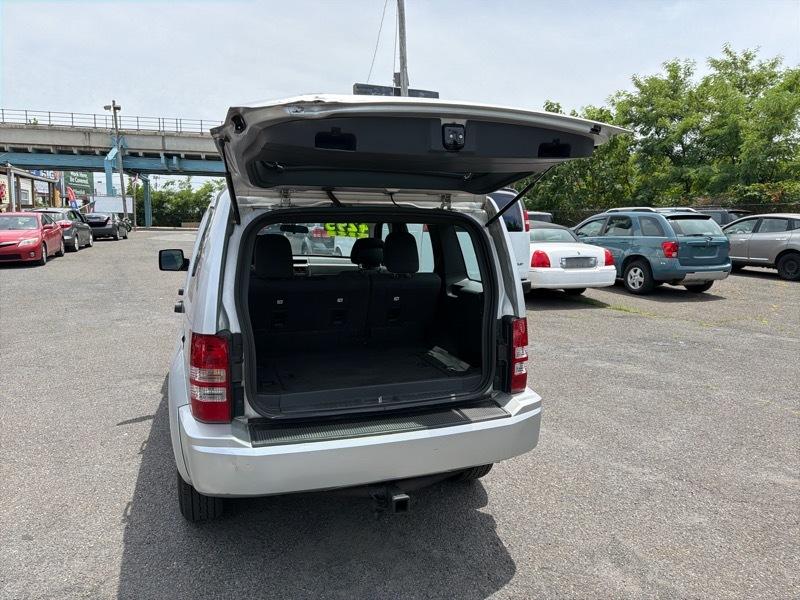 Jeep Liberty Sport 4WD 2012