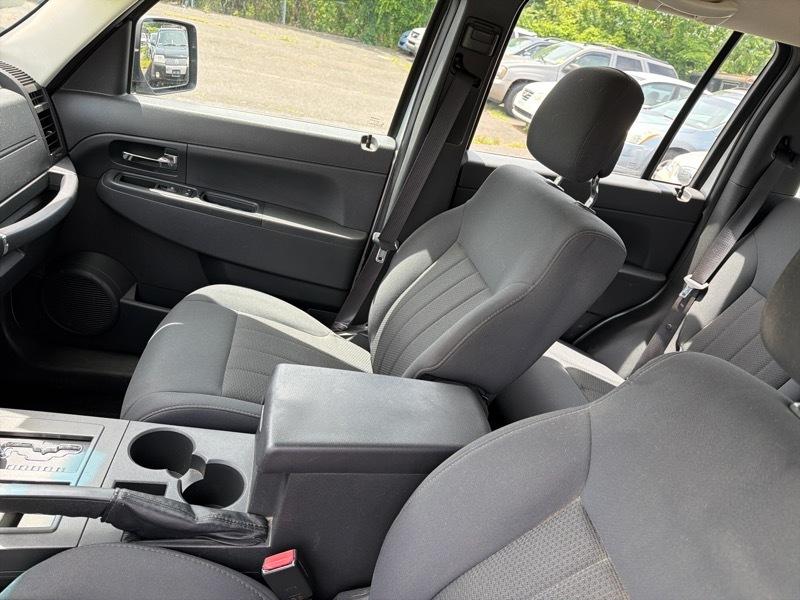 Jeep Liberty Sport 4WD 2012