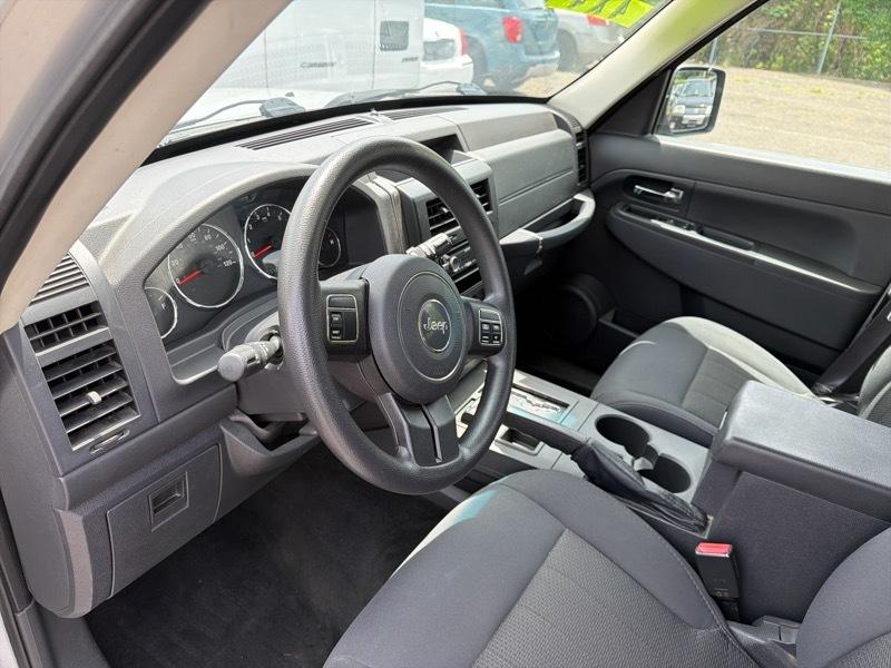 Jeep Liberty Sport 4WD 2012