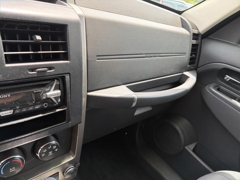 Jeep Liberty Sport 4WD 2012
