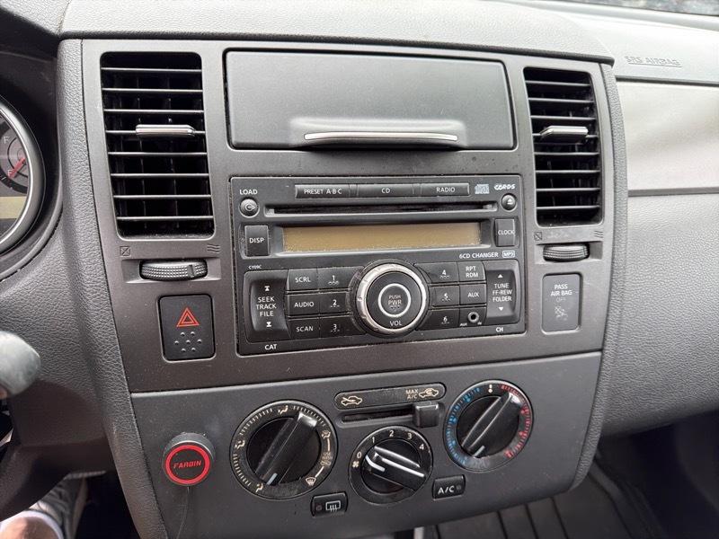 Nissan Versa 1.8 S 2007