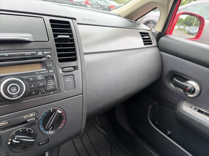 Nissan Versa 1.8 S 2007