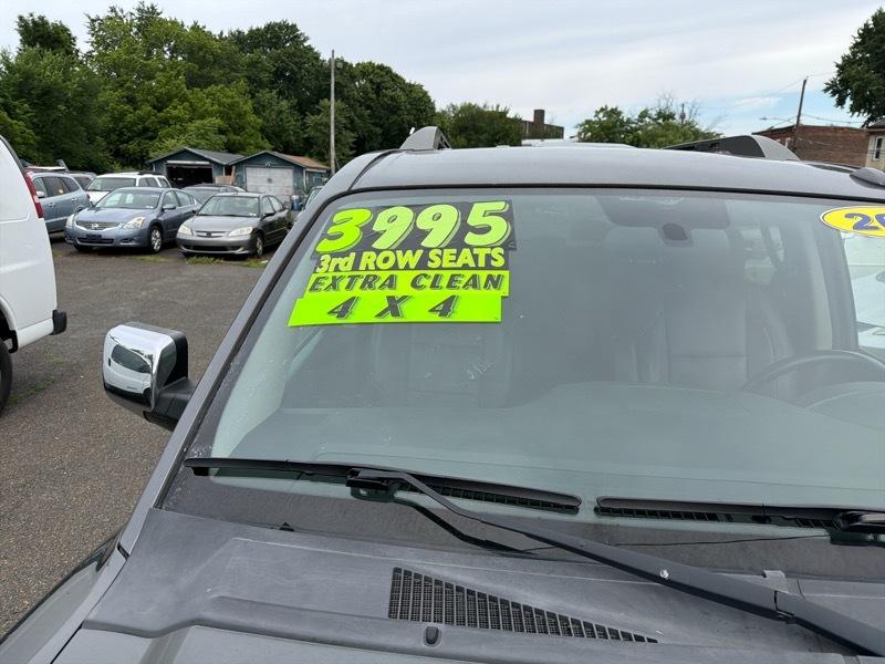 Nissan Armada SE 4WD 2010