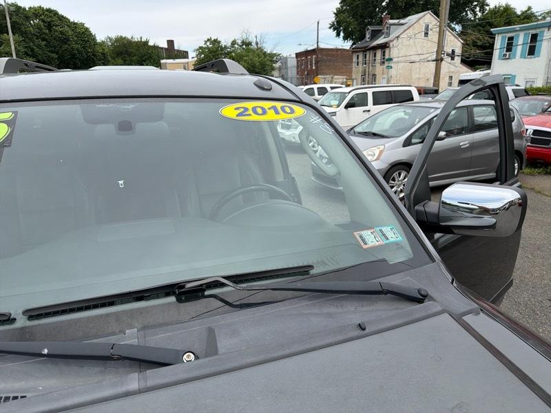 Nissan Armada SE 4WD 2010