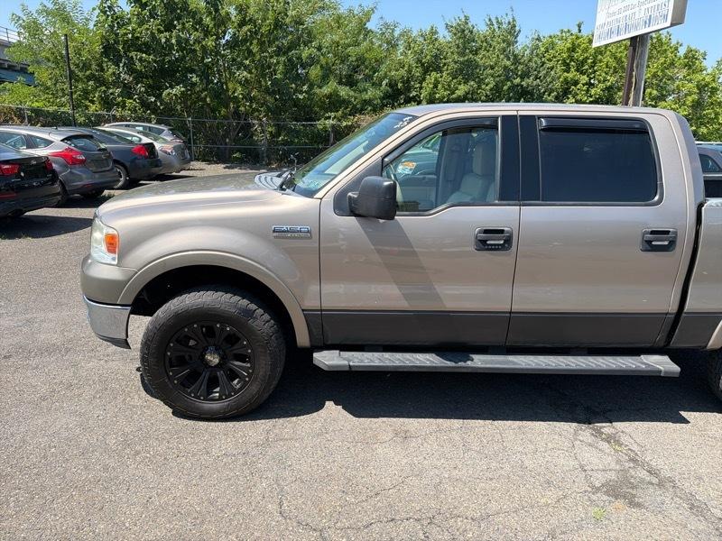 Ford F-150 Lariat SuperCrew 4WD 2004