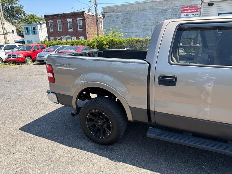 Ford F-150 Lariat SuperCrew 4WD 2004