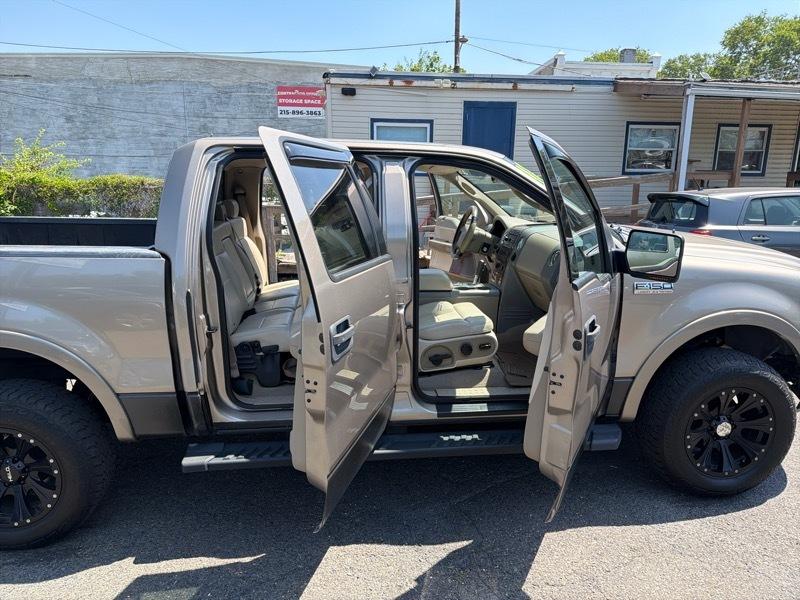 Ford F-150 Lariat SuperCrew 4WD 2004
