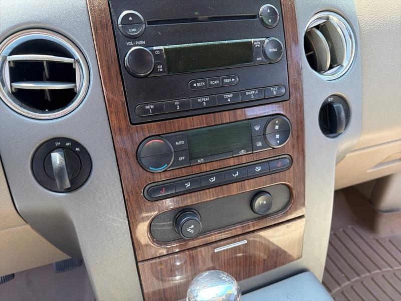Ford F-150 Lariat SuperCrew 4WD 2004