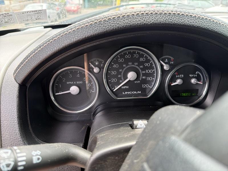 Lincoln Mark LT 4WD 2007