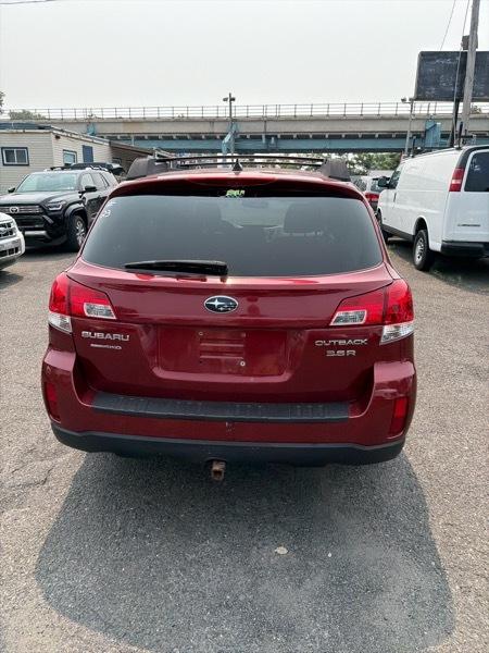 Subaru Outback 3.6R Limited 2013
