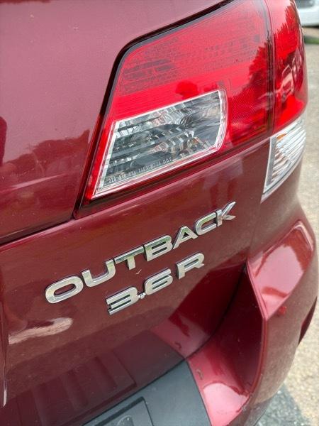 Subaru Outback 3.6R Limited 2013