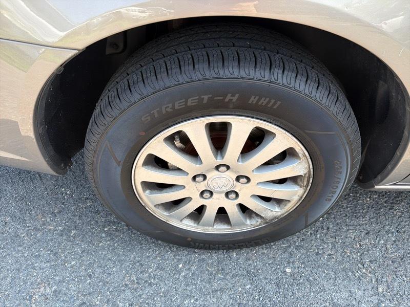 Buick Lucerne CX 2007